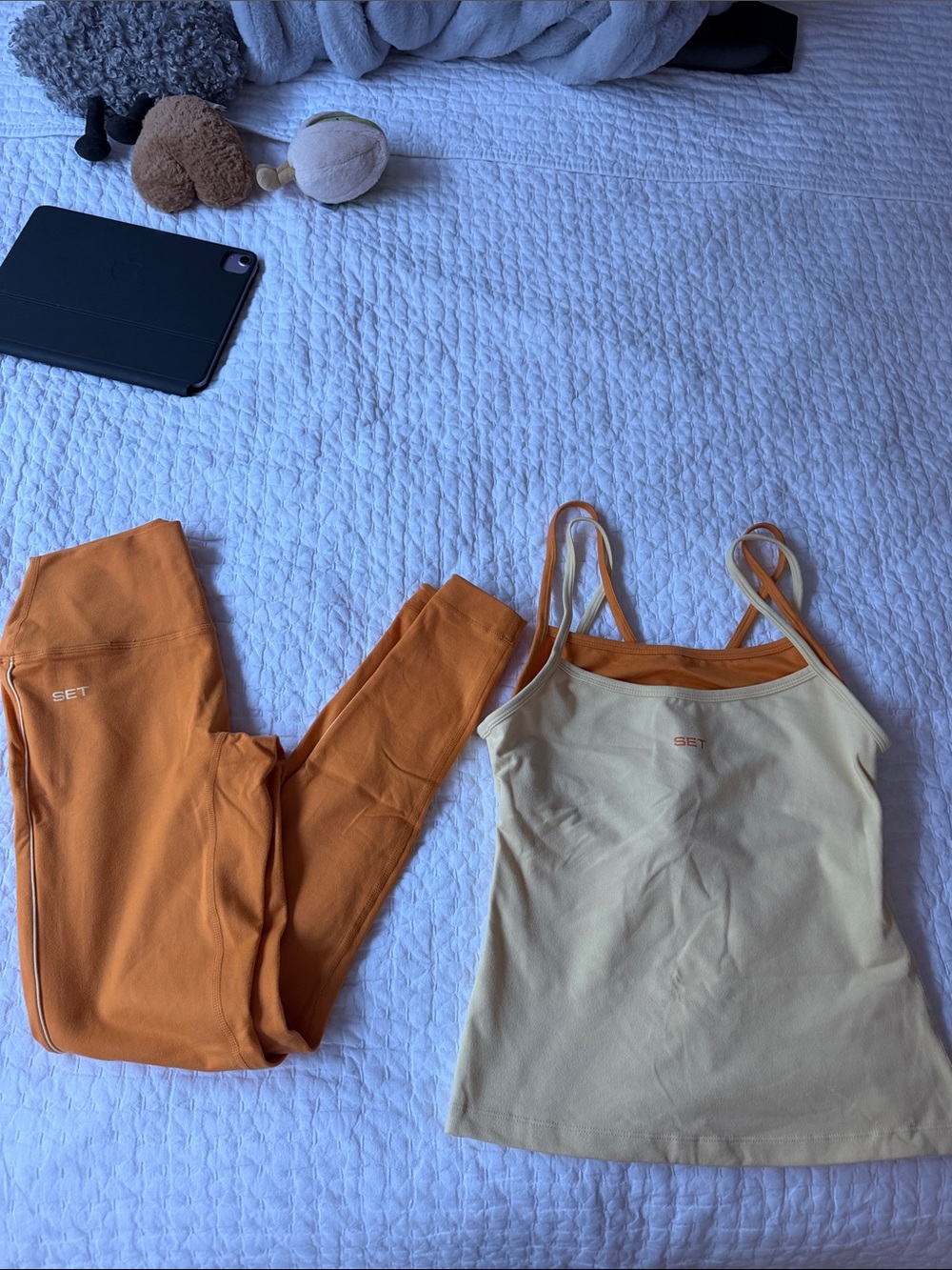 SET Two-Piece Active Tank & Legging Set in Cream and Orange